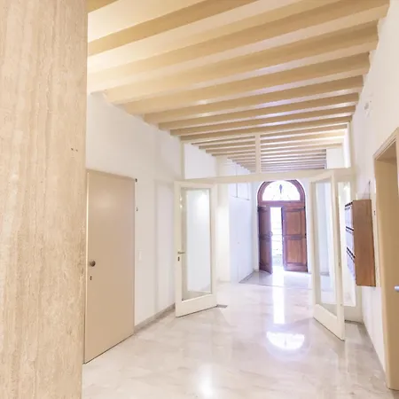 X4 At The Olympic Theater Apartament